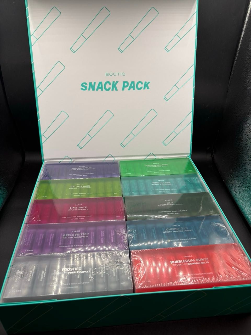IMG EF34CCC0B0CF 3 1 BOUTIQ SNACK PACK PRE ROLLS 5PK – LIVE DIAMONDS X INDOOR FLOWER INFUSED MINIS - Image 3