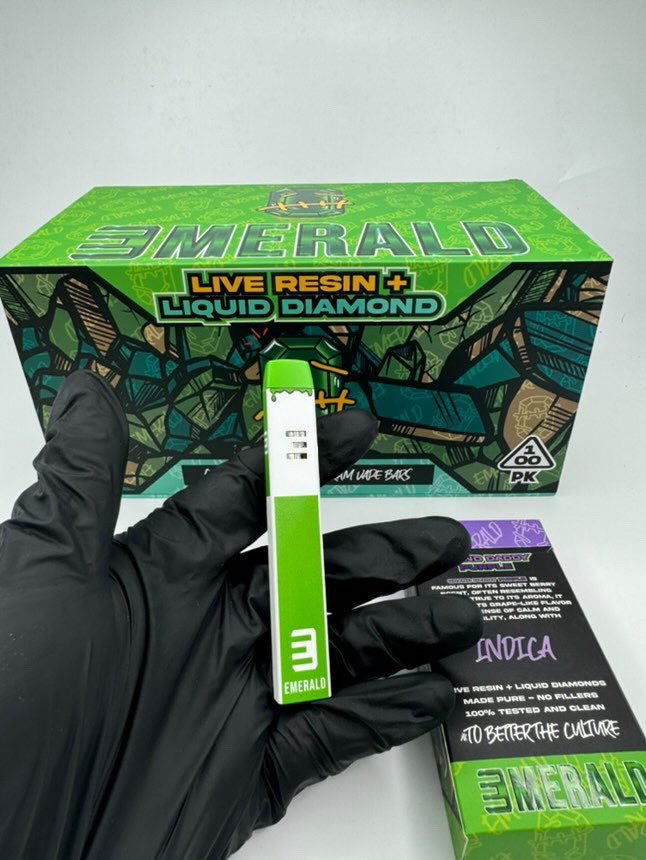 image 1426 1 EMERALD 1G DISPOSABLE – LIVE RESIN + LIQUID DIAMOND