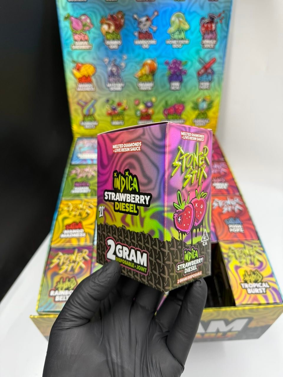 image 1663 1 STONER STIX V3 2G DISPOSABLE + PRE ROLL – MELTED DIAMONDS + LIVE RESIN SAUCE - Image 4