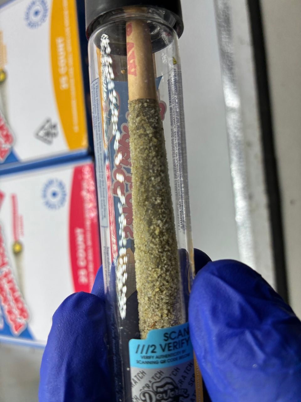 image 1767 1 DEVOUR POWDERED DONUT HOLES 2G DIAMOND COATED PRE ROLL WITH LIVE ROSIN CENTER - Image 2