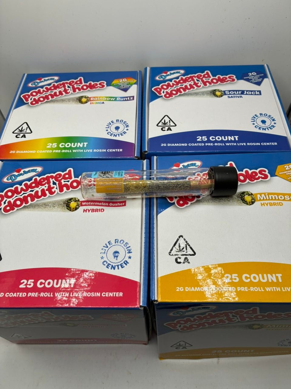 image 1768 1 DEVOUR POWDERED DONUT HOLES 2G DIAMOND COATED PRE ROLL WITH LIVE ROSIN CENTER