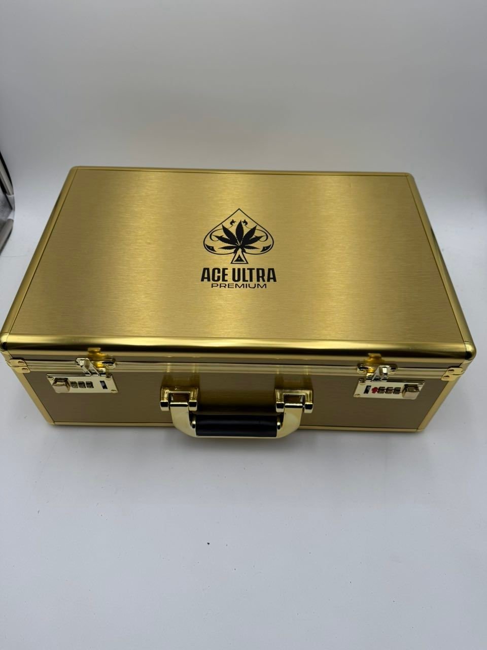 image 2315 1 ACE ULTRA PREMIUM 2G DISPOSABLE: THE SIGNATURE GOLD COLLECTION – MINIS GEN 5 - Image 6