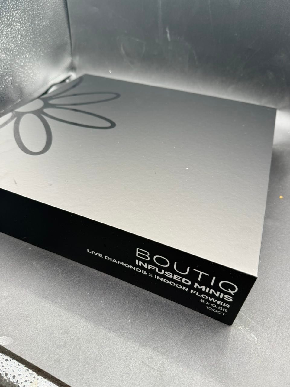 image 396 1 Boutiq Infused Minis Pre Rolls – Liquid Diamonds + Indoor Flower (2.5G) - Image 3