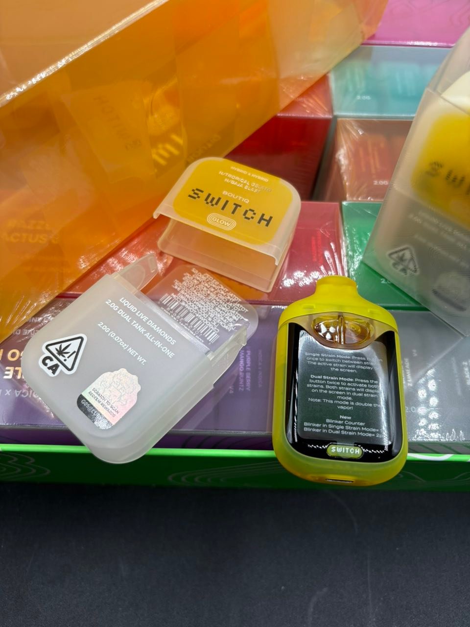 image 882 1 BOUTIQ SWITCH GLOW V4 DISPOSABLE 2G – LIQUID LIVE DIAMONDS